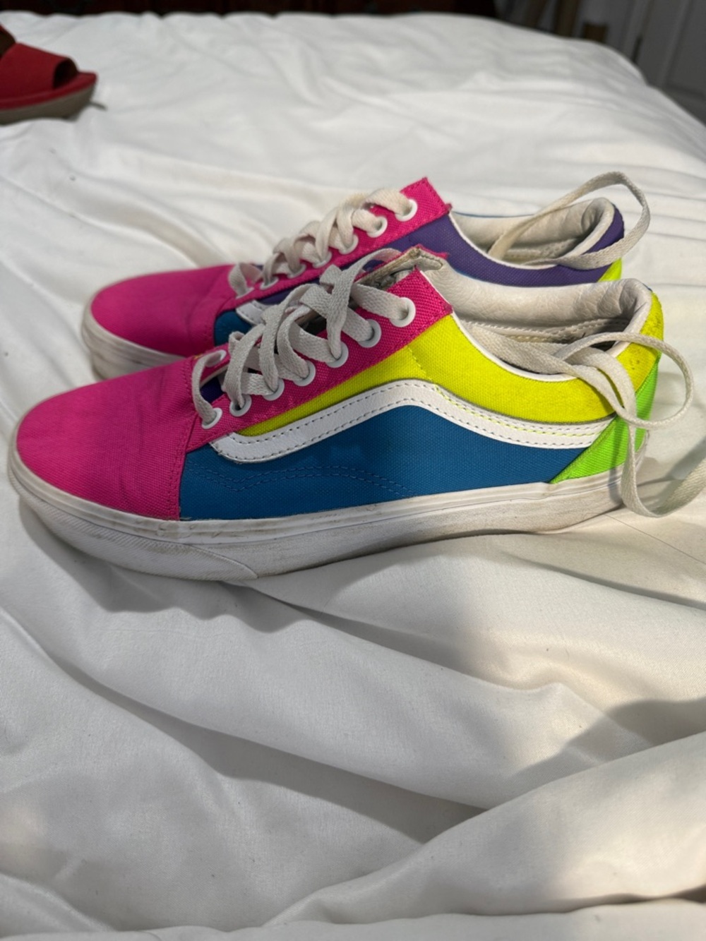 Neon 80s throwback Vans Old Skool shoes - Picture 3 of 8